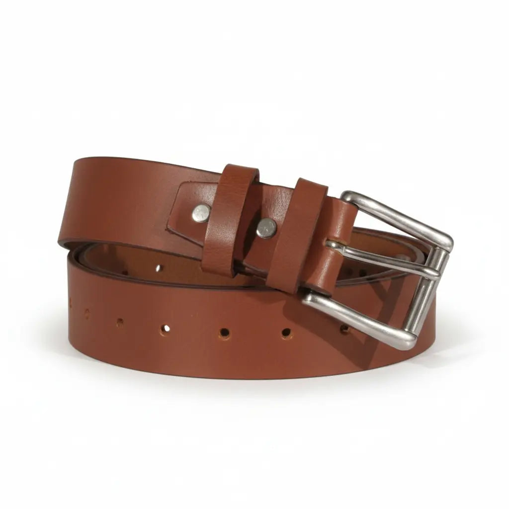 Terra brown leather belt with silver buckle
American made full grain buffalo terra brown belt